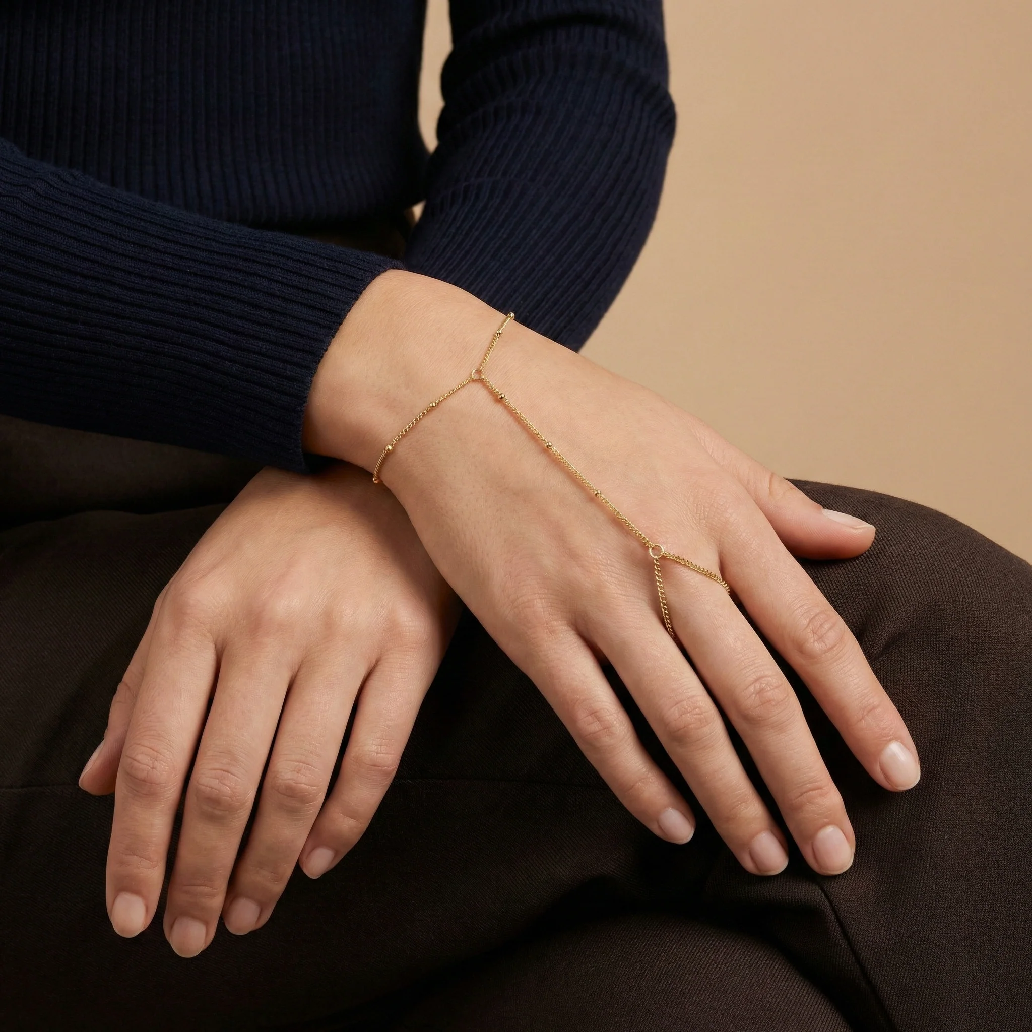 Qamar Nura Hand Chain - Image 7