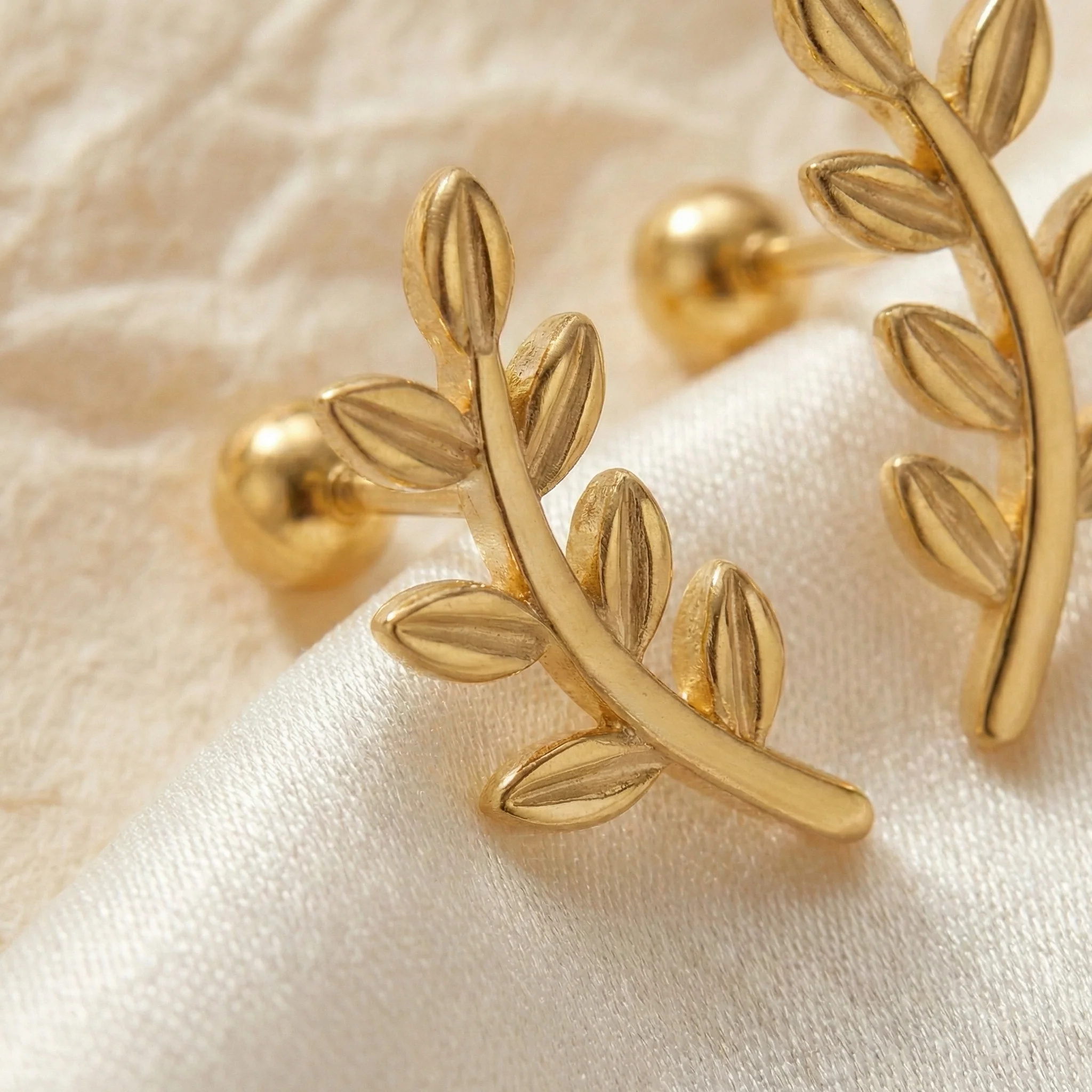 Qamar Sakinah Leaf Earrings - Image 4